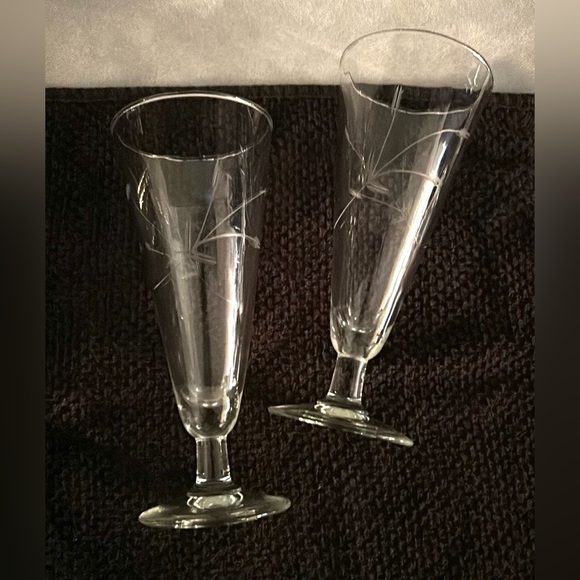 2 Fostoria etched, wheat pattern, Pilsner glasses. - Picture 8 of 9